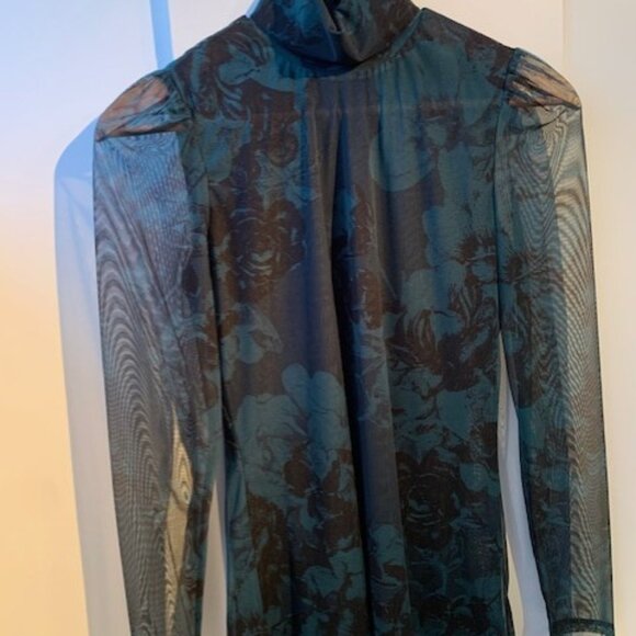 Sheer turtleneck mesh top - Picture 1 of 8